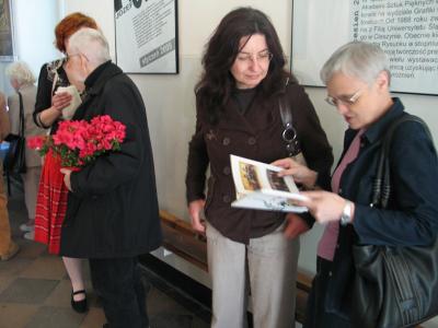 Otwarcie wystawy, od lewej Alexander Andrzej Łabiniec, Agata Smalcerz, Lucyna Kozień