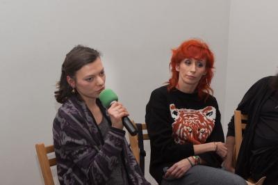 GDY NA ULICY RZĄDZI SZTUKA. Prezentacja nowego przewodnika, od lewej Izabela Ołdak, Małgorzata Rozenau, 25 stycznia 2017