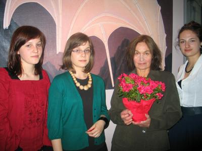 Otwarcie wystawy, od lewej Monika Juroszek, Sabina Pietrusa, Teresa Gołda Sowicka, Marta Galisz, 17 kwietnia 2009