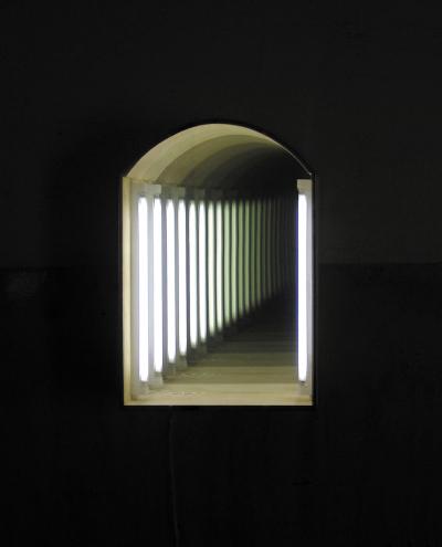 Leszek Lewandowski, Macewa, 2006, mirrors, lamps, plywood