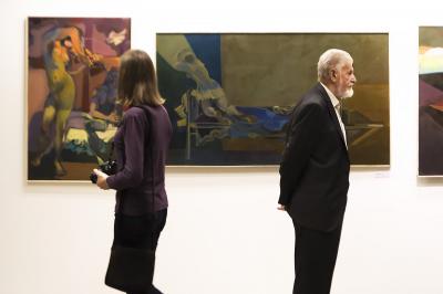 Wernisaż wystawy malarstwa Alfreda Biedrawy (1923-2016) i spotkanie wspomnieniowe poświęcone artyście, z prawej artysta artysta Czesław Wieczorek