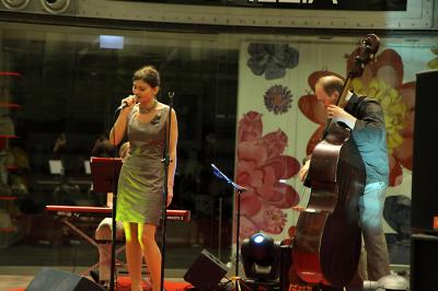 Koncert Beaty Przybytek Trio podczas uroczystej inauguracji Targów Sztuki, fot. K. Morcinek